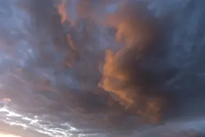 Atmospheric Evening Light Europe Drucke: Cloud in the evening light, Bavaria, Germany