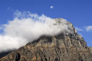 Nature Reserve Photography Drucke: Cloud flag on the summit of Mt
