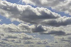 Cloud Formation Drucke: Cloud formation, blue sky with cumulus clouds