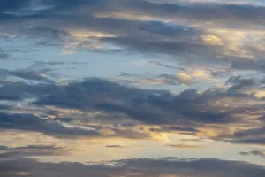 Cloud Formation Germany Drucke: Cloud formation in front of sunset, Germany