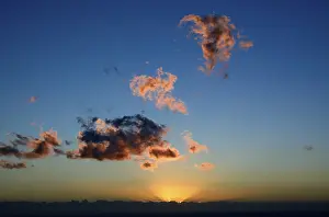 Deserted Evening Landscapes Drucke: Cloud formations in the evening