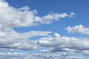 Oceania Deserted Beaches Drucke: Cloud formations over the Firth of Thames