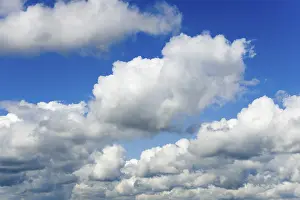 Cloudy Atmosphere Drucke: Many clouds