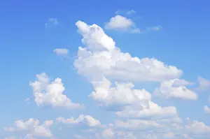 Cloudy European Sky Drucke: Clouds