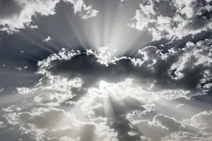 Cumulus Humilis Clouds Drucke: Clouds (Cumulus) and sun rays, Germany