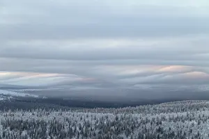 European Mountain Range Photography Drucke: Clouds over forested mountain ranges