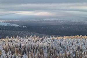 Finland Nature Photography Drucke: Clouds over forested mountain ranges