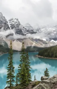 North American Nature Reserves Drucke: Clouds hanging between the mountain peaks