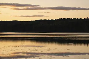 Scandinavian Cloud Landscapes Drucke: Clouds reflected on the water surface