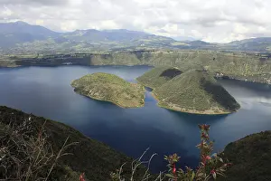 South American Landscape Photography Drucke: Clouds and shadows reflected on the surface of Lake Cuicocha