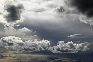 Stormy Atmosphere Drucke: Clouds in the sky, cloud landscape