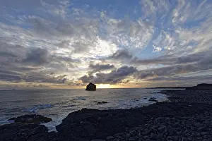 Atmospheric Landscape Photography Drucke: Clouds in the sky over the coast