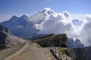 Deserted Mountain Top View Drucke: Clouds at the summit of Lagazuoi