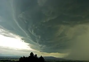 Dark Cloud Atmosphere Drucke: Clouds of a thunderstorm over Peissenberg hill
