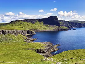 Inner Hebrides Landscape Drucke: Coast with meadows and cliffs, Neist Point