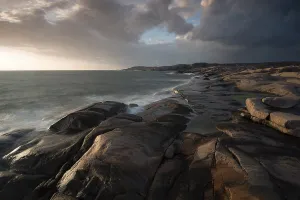 Deserted Rocky Coast Drucke: Coast, Ramsvik in Smogen, Bohuslan