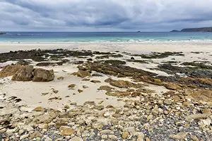 Cornwall Coast Drucke: Coast with rocks and sandy beach