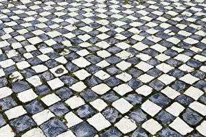 Empty Cobblestone Street Drucke: Cobble-stone pavement