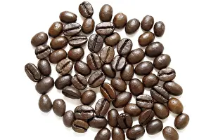 Espresso Beans Drucke: Coffee grains on white background