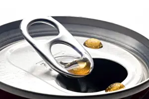 Unhealthy Soft Drinks Drucke: A Cola Drip on the top of a soft drink can