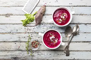 Cold Beetroot Soup Drucke: Cold Beetroot mashed soup with cream