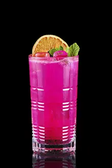 Quadrilateral Glassware Drucke: Cold lemonade with dragon fruit