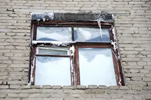 Deserted Window Drucke: Cold window