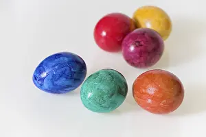 Colored Easter Eggs Drucke: Colored easter eggs, cut-out