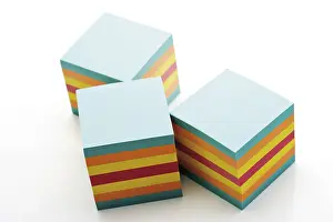 Studio Shot Office Supplies Drucke: Colored notepads