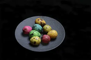Quail Egg Nutrition Drucke: Colored quail eggs on plate, Easter eggs, Germany