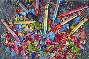 Colorful Crayons Drucke: Colorful sharpened crayons on a slate