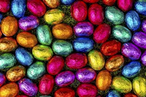 Easter Candy Drucke: Colourful Easter candy on grass