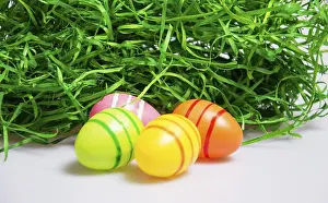 Easter Egg Search Drucke: Colourful Easter decoration