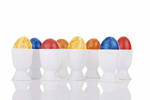 Coloured Easter Eggs Drucke: Colourful easter eggs in eggcups