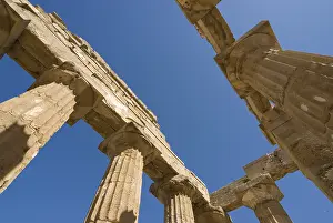 Ancient Greek Ruins Sicily Drucke: Columns against a blue sky, Tempel E (Temple of Hera)
