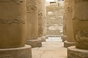 Ancient Egyptian Monuments Drucke: Columns of the Karnak temple complex, Luxor, Egypt