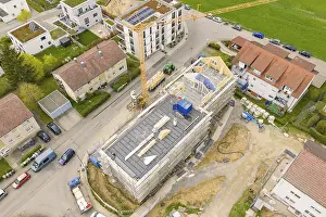 Construction Site Germany Drucke: Complex construction site with several cranes and buildings under construction