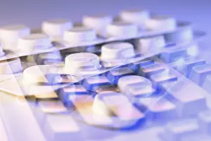 Digital Healthcare Drucke: Composite of pills and computer keyboard