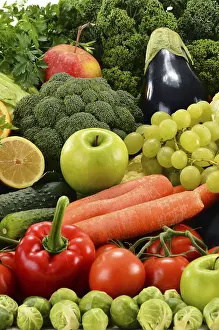 Raw Organic Vegetables Drucke: Composition with assorted raw organic vegetables