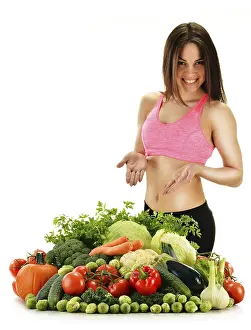 Organic Vegetable Composition Drucke: Composition with assorted raw organic vegetables isolated on white