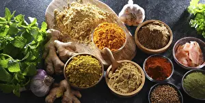 Indian Spices Drucke: Composition with assortment of spices and herbs