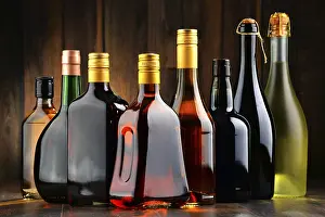 Whisky Bottles Arrangement Drucke: Composition with bottles of assorted alcoholic beverages