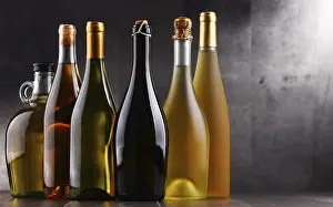 Wine Composition Drucke: Composition with bottles different sorts of wine