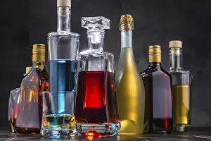 Composition With Carafe And Bottles Drucke: Composition with carafe and bottles of assorted alcoholic beverages