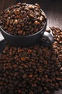 Aromatic Coffee Flavor Drucke: Composition with cup of coffee and beans