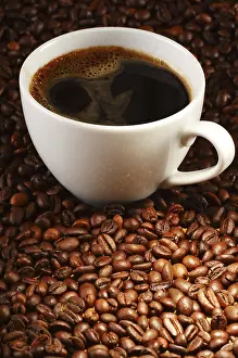 Hot Beverage Drink Drucke: Composition with cup of coffee and beans