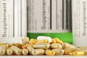 Medical Care Container Drucke: Composition with dietary supplement capsules