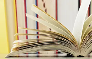 Educational Institution Scene Drucke: Composition with glasses and books on the table