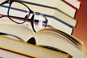 Educational Institution Art Print Drucke: Composition with glasses and books on the table