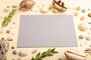 Blank Copy Space Image Drucke: Composition with gray paper sheet